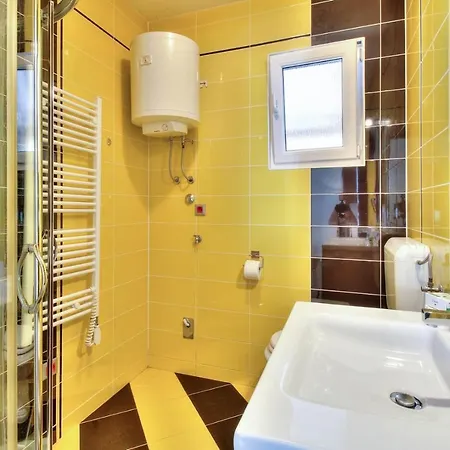 Gostinjska kuća Suzy 3*