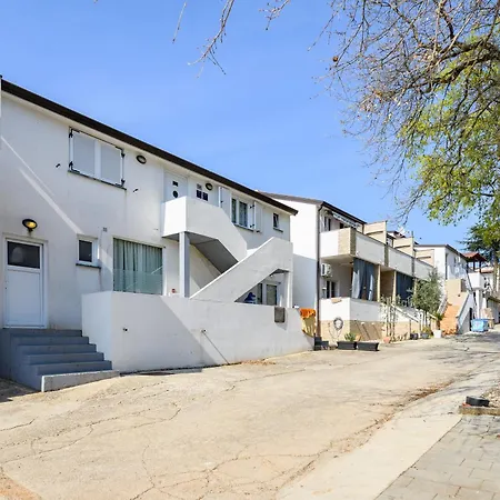 Suzy Gostinjska kuća 3*
